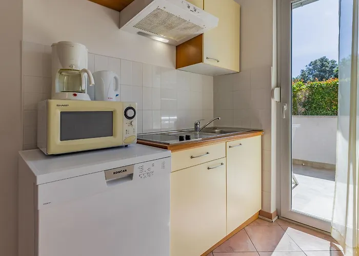 Rok 2 By Interhome Pula