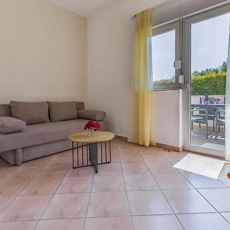 דירה Rok 2 By Interhome פולה